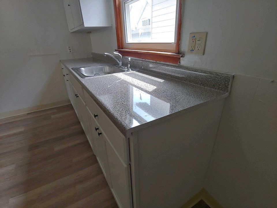 1st image of 17 Littlefield Ave