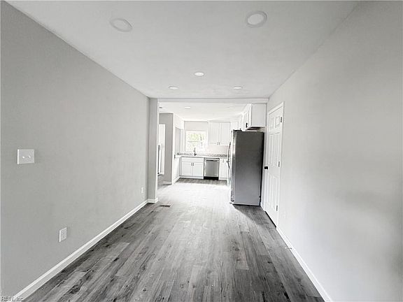 4th image of 4 Edith Key St