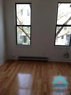 Rented by EXR | media 40