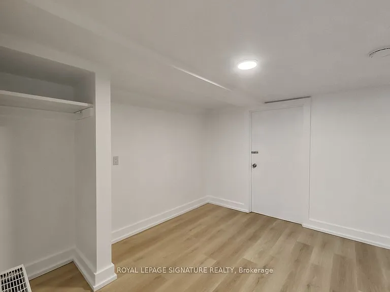 896 Bathurst St #BASEMENT — Photo 27