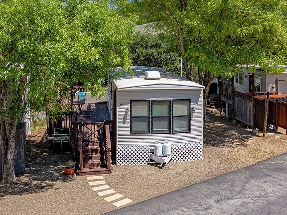 4th image of 3750 Paradise Rd #96