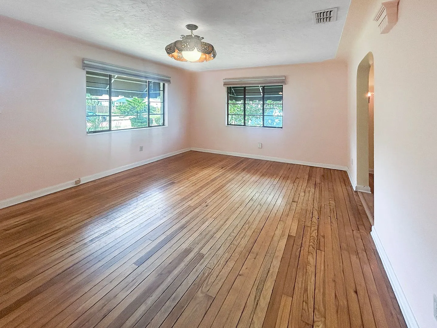 Well-Maintained Charming 2/1 Home with In-Law Studio and Modern Conveniences — Photo 4