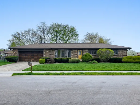496 Sheridan Ln, Schaumburg, IL 60193