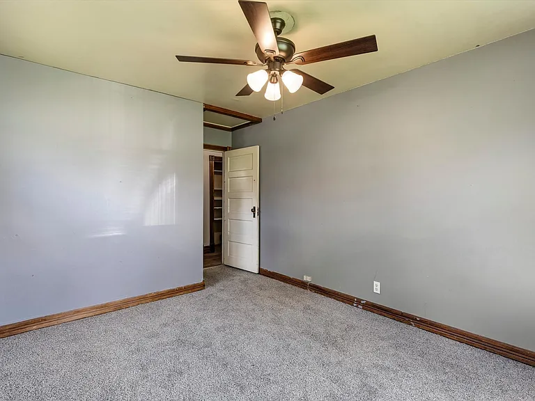 1011 Jackson St — Photo 10