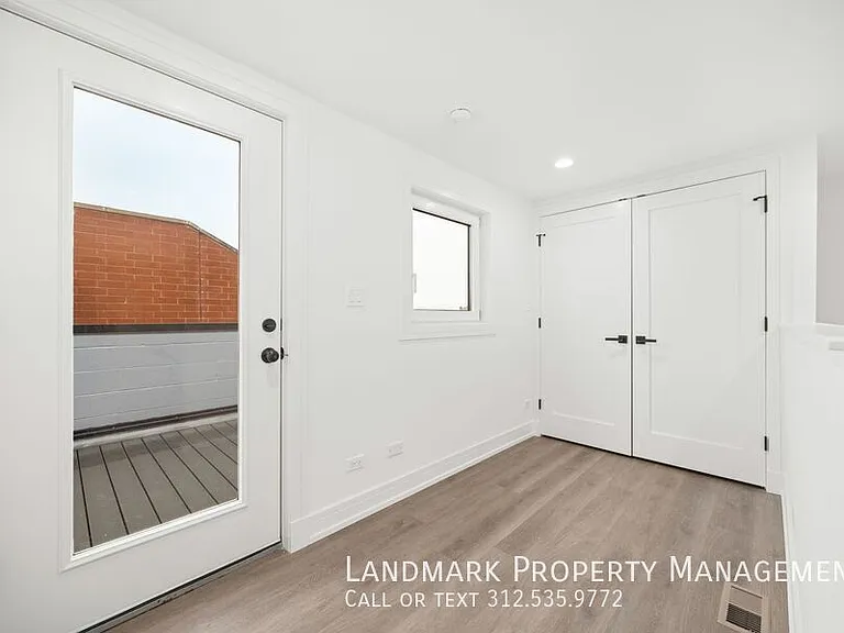 1545 N Artesian Ave #3 — Photo 16