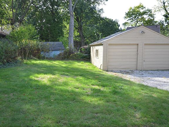 3rd image of 2060 12th St