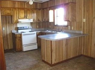 112 Country Ln, Lucedale, MS 39452