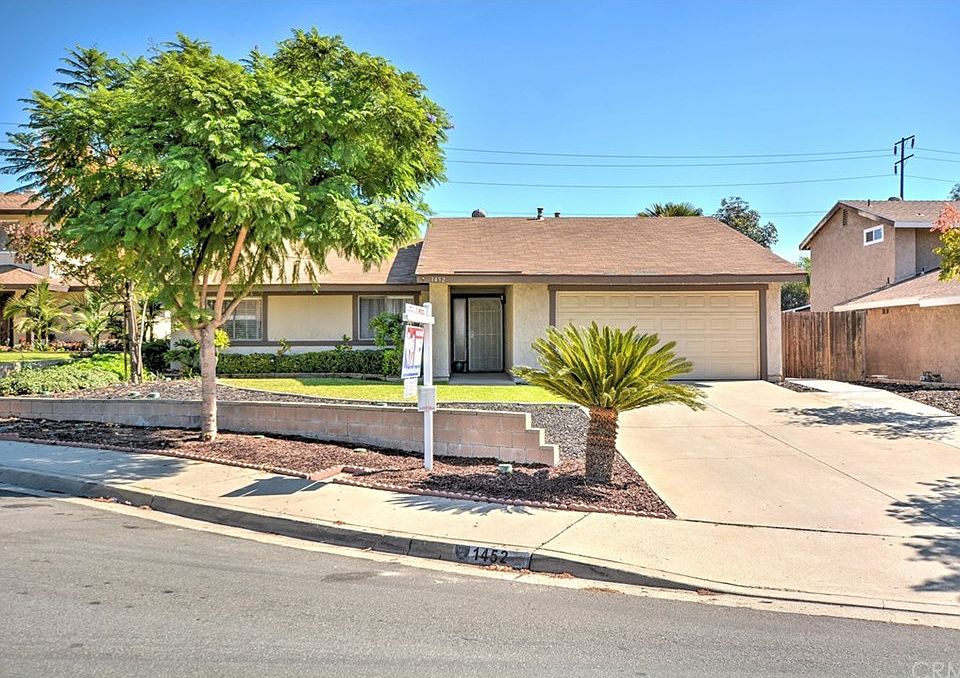 1st image of 1452 N San Diego Pl