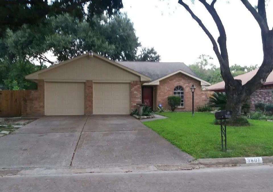 Front of Home Plenty of parking!