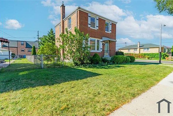 2nd image of 3857 W 51st St
