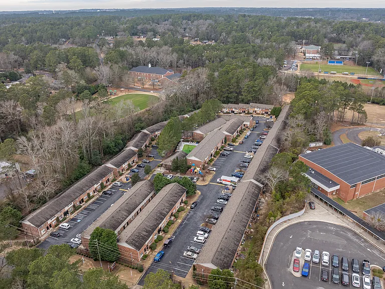 Willow Ridge Apartments — Photo 17