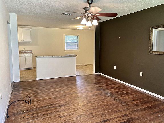 4th image of 917 Park Ave