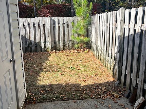 4th image of 6075 Cougar Ln