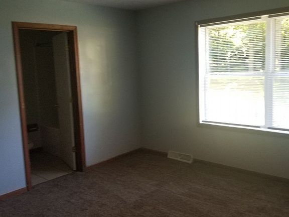 5th image of 2907 N Olney St