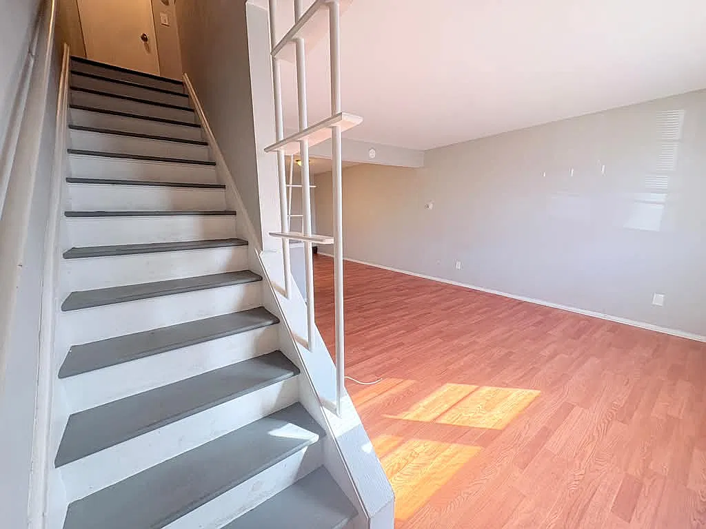 2 bed, 1.5 bath, $1,750 — Photo 4