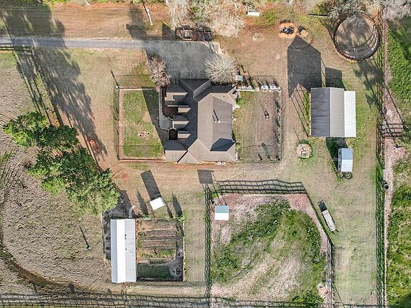 2nd image of 776 County Road 68