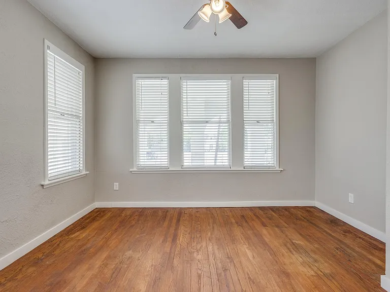 2309 Wesley St #D — Photo 6