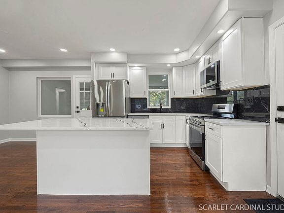 4th image of 1302 S Luther Ave