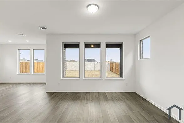 601 Waterhouse Lake Dr — Photo 4