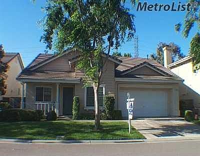 Great curb appeal. Call me!