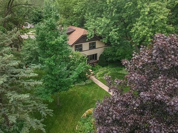 3rd image of 3624 Edmund Blvd