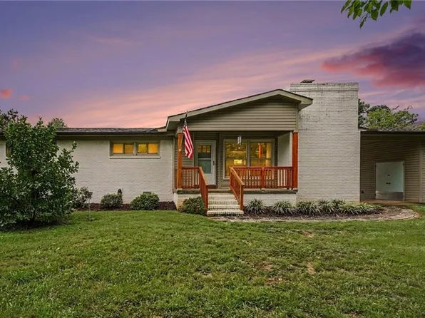 5107 Grandover Pkwy, Greensboro, NC 27407