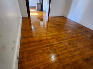 19 Lakewood St APT 1, Worcester, MA 01603