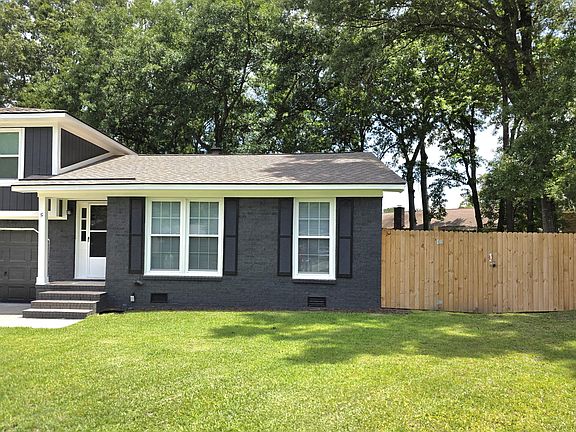3rd image of 5 Apple Cir