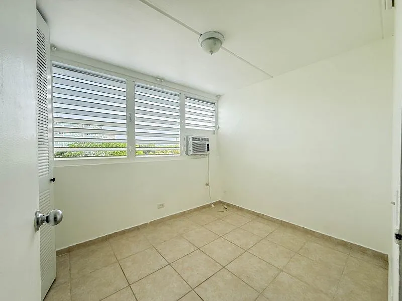 3 bed, 1.0 bath, 1120 sqft, $1,250 — Photo 4