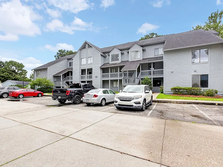8471 Yadkin Cir #F — Photo 1