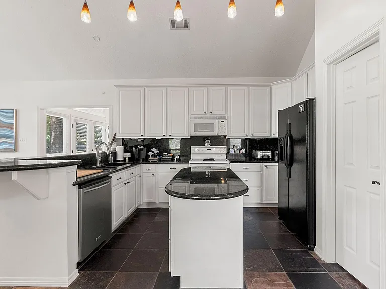 5094 Pleasure Lake Dr — Photo 13