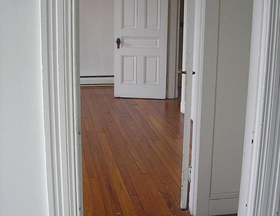 Entrance to Livingroom