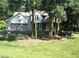 4536 Harvest Cir, Manitowoc, WI 54220