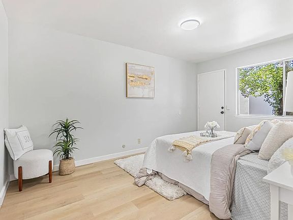 5th image of 615 Gamma Ct APT B