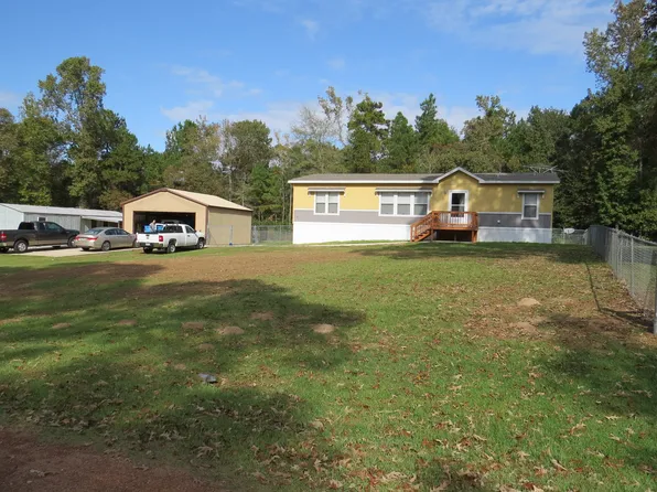 18176 Breezy Dr, Montgomery, TX 77316