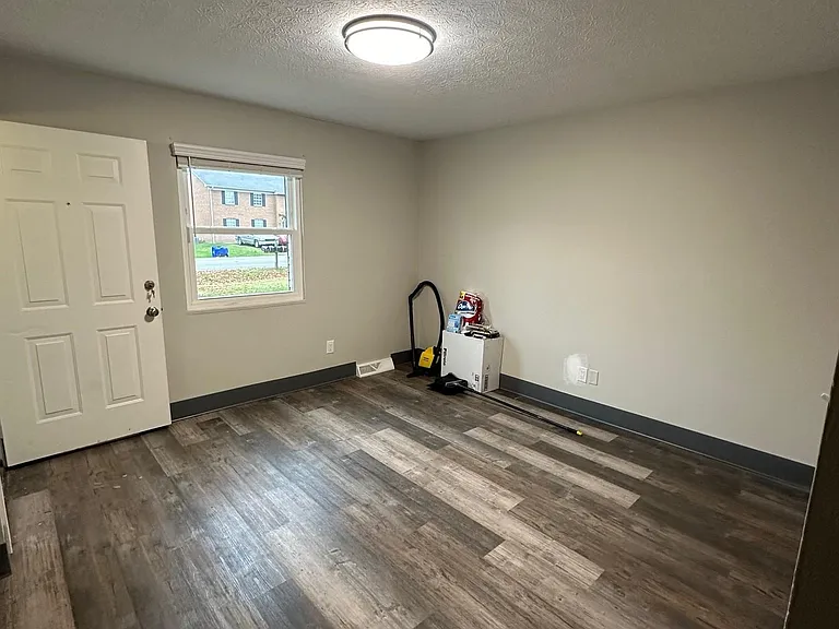 1724 Highland Way #1-4 — Photo 11