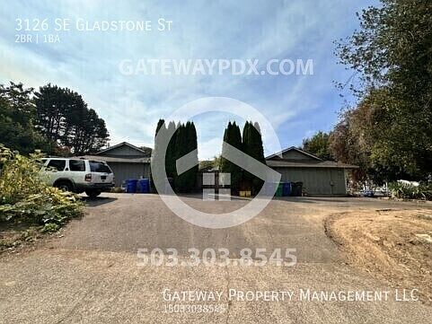 1st image of 3126 SE Gladstone St