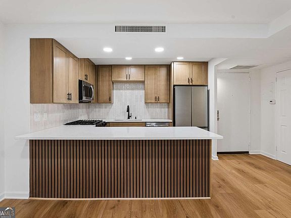 5th image of 2965 Pharr Court South NW #118