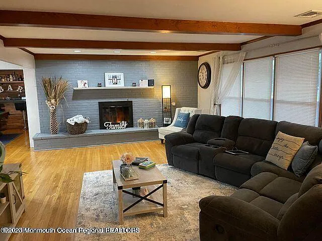 170 Monmouth Rd — Photo 9
