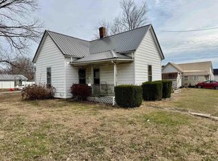 307 N 2nd St, Owensville, IN