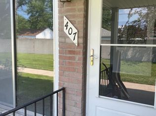 407 Sunset Ln, Saint Clair Shores, MI 48082