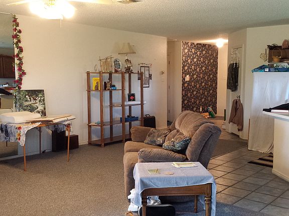 4th image of 120 S Persimmon Ave