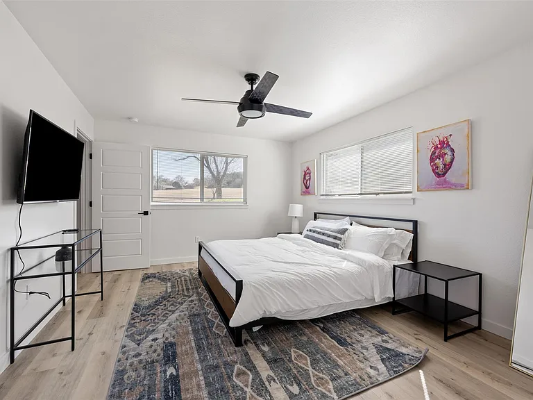 6104 Reicher Dr — Photo 16