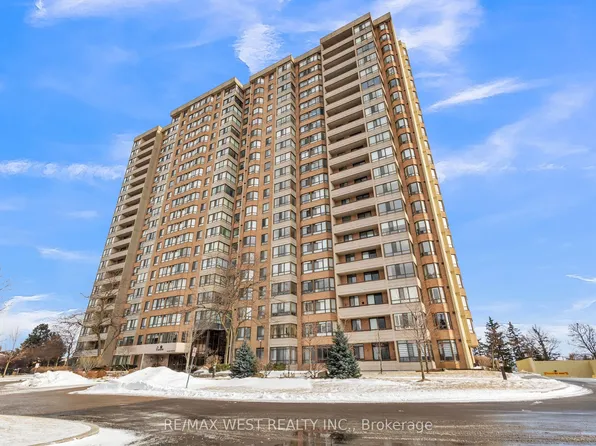 100 County Court Blvd #1107, Brampton, ON L6W 3X1