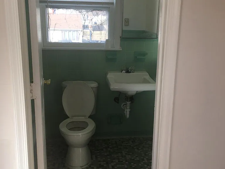 7311 Benedict Ave #12 — Photo 4