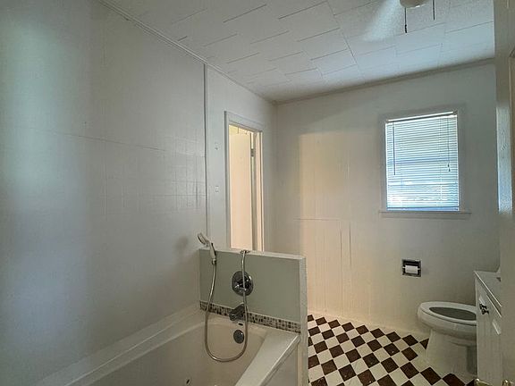 5th image of 1116 Mimosa Dr