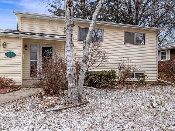 3rd image of 2803 Karen Dr