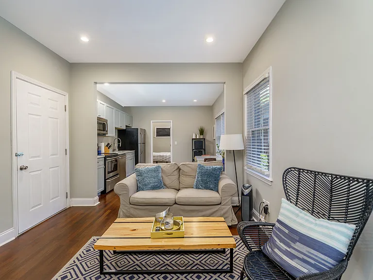 604 Glen Iris Dr NE #2 — Photo 4