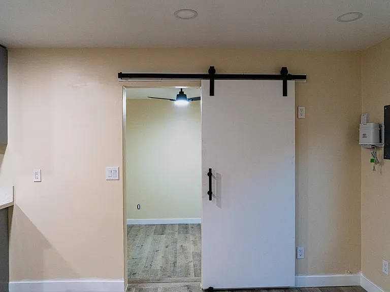 2233 Logan Ave #2 — Photo 12