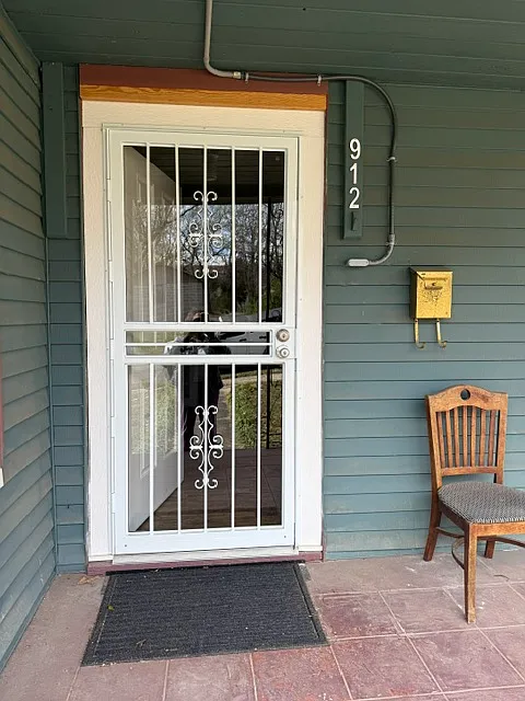 2 bed, 949 sqft, $900 — Photo 2